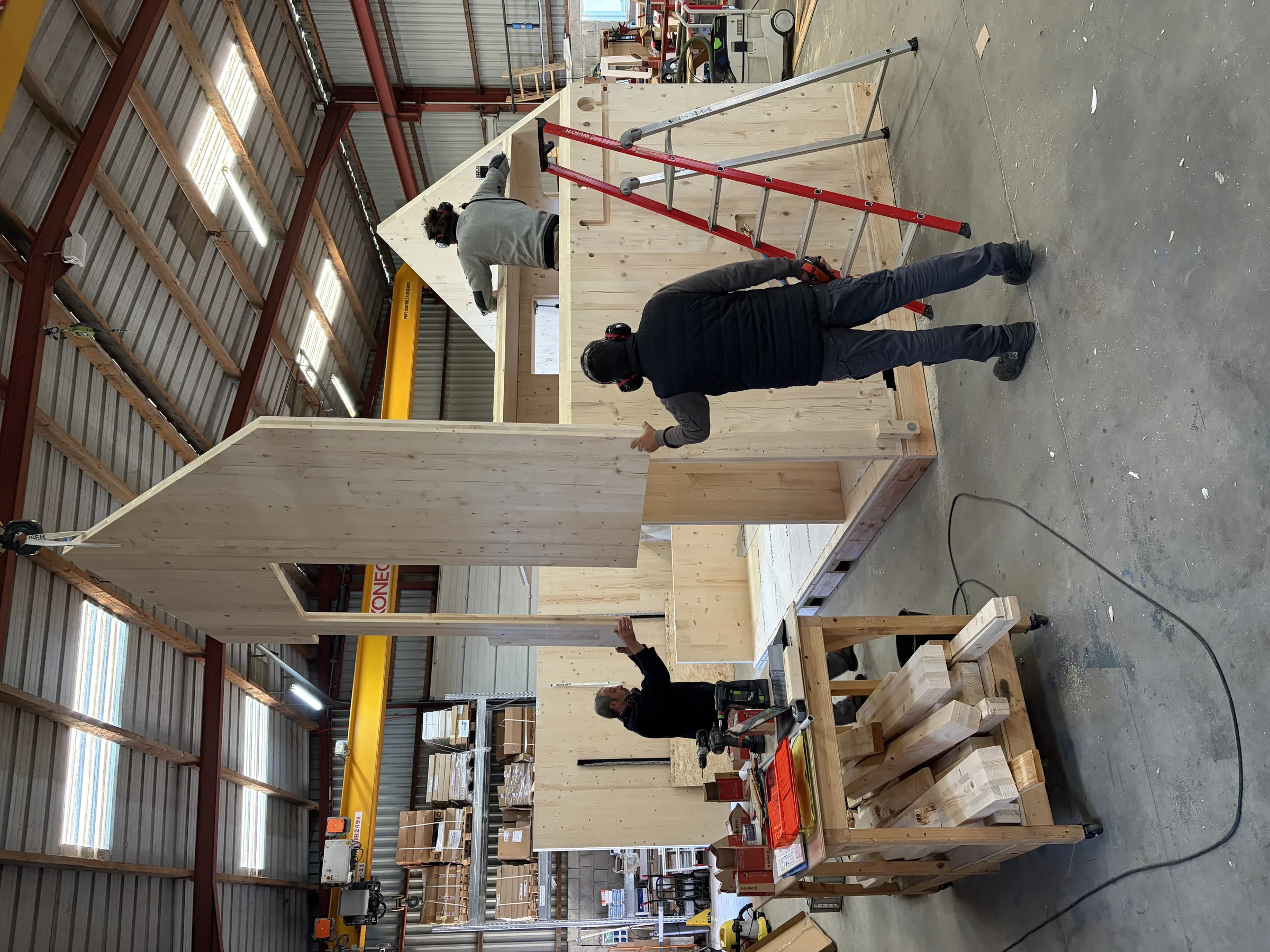 Atelier YONO — assemblage des habitats CLT